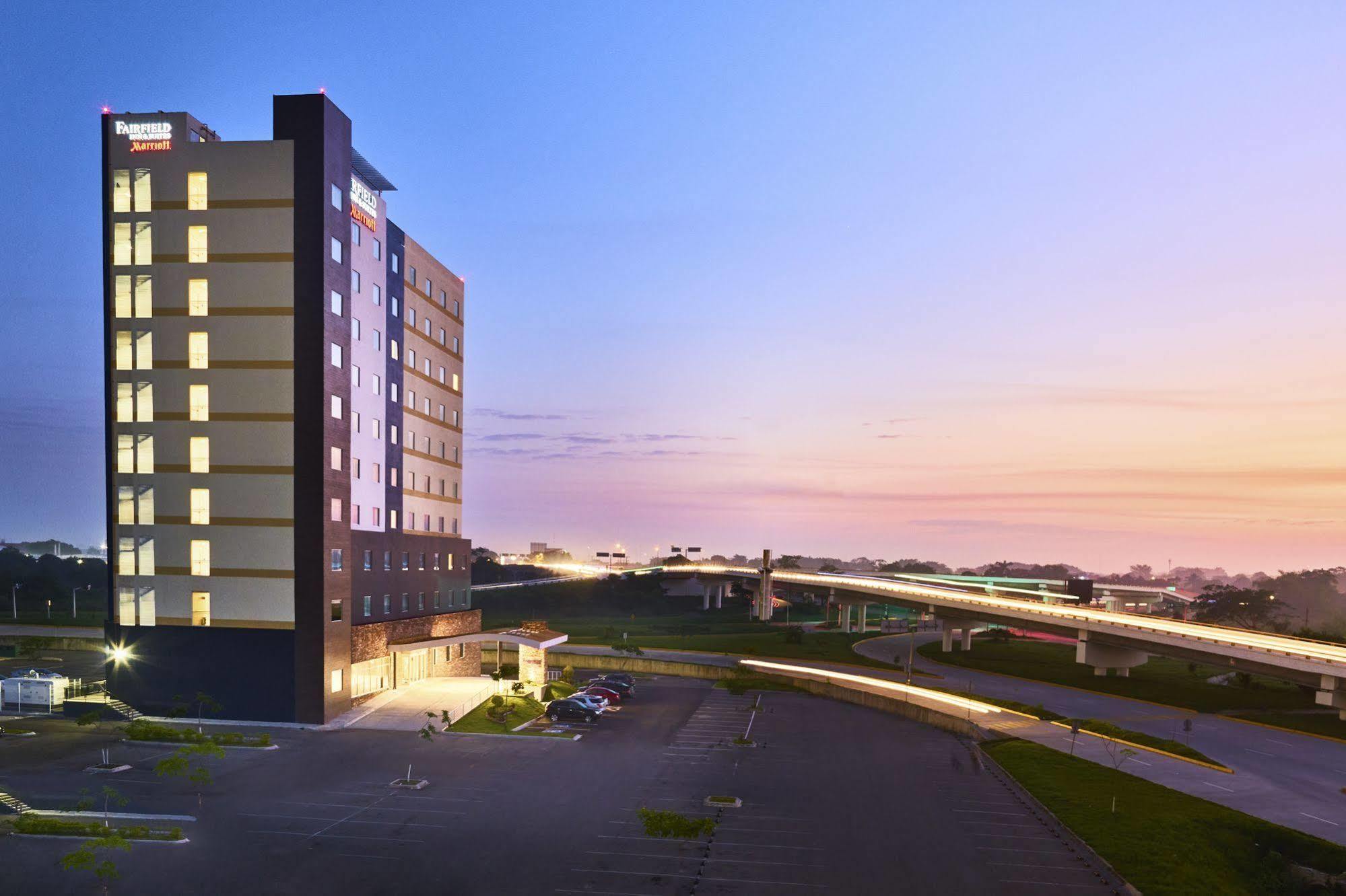 Fairfield Inn & Suites By Marriott Villahermosa Tabasco Exterior photo